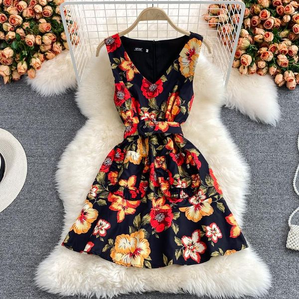 

casual dresses 2021summer retro printed waist-controlled slimming v-neckline sleeveless dress small a- line skirt short, Black;gray