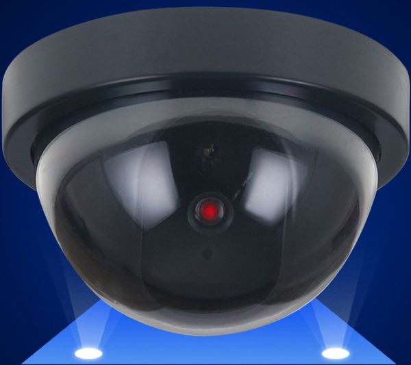 Indoor Outdoor Dummy Smart Überwachungskamera Home Dome Wasserdichte Simulation Fake-Überwachungskamera mit blinkenden roten LED-Lichtern WLY BH4701