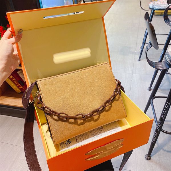 

luxury womens bag designer classic tote bags retro big chain one-shoulder strap messenger handbag commuter fashion briefcase letter and flow