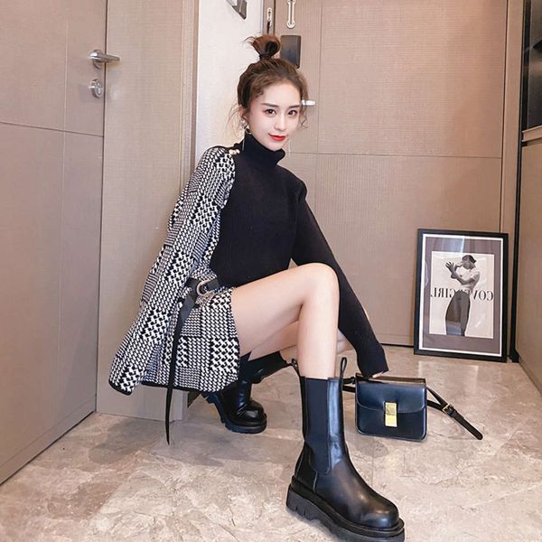 

fake two loose korean sweaters women's pullover lazy wind thickened base shirt 2020 new autumn and winter, White;black