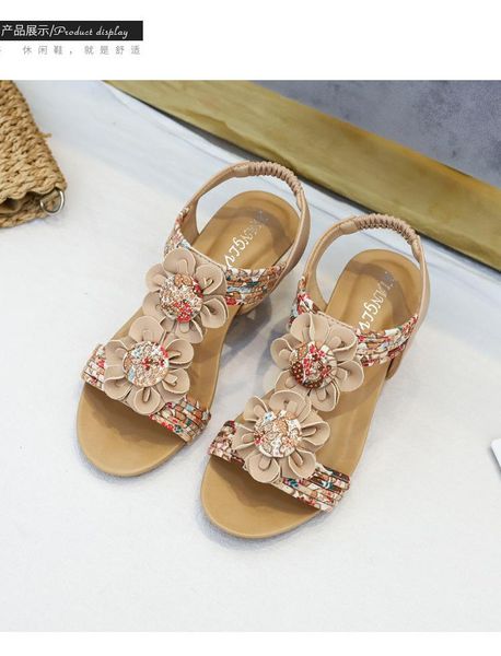 

2021 summer new casual fashion word with mid-slope heel sandals women, Black