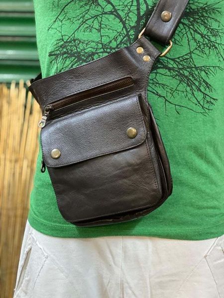 

adjustable zipper button bag for men's and women's outdoor sports