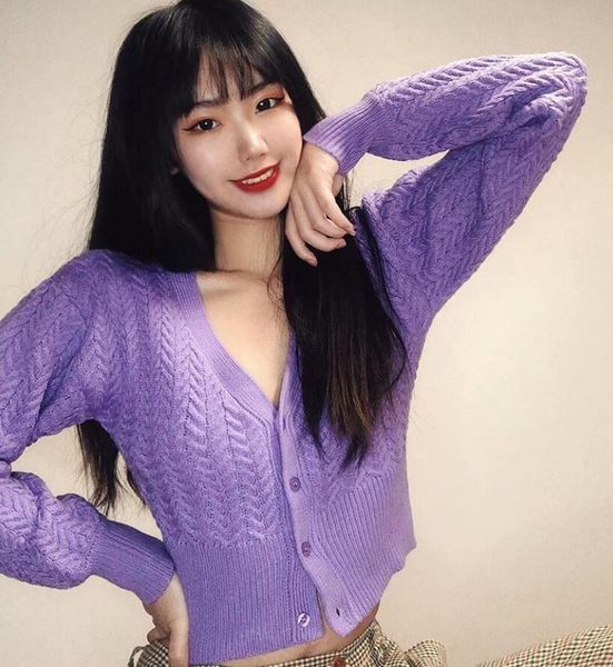 

2021 vintage v neck twist knitted cropped cardigan single-breasted buttons sweater woman long sleeve jumper retro knitwear, White;black