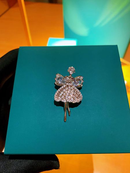 

stud earrings t family caibao ballet with s925 silver, Golden;silver