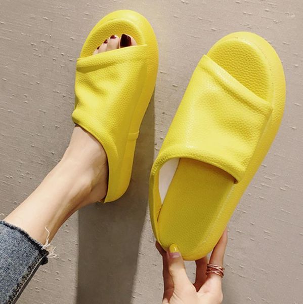 

slippers women's in summer 2021 style outside pure color thick bottom sponge cake, leisure beach slippers.1, Black