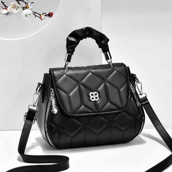 

women's bag 2021 spring and summer korean slant cross portable women's personality fashion simple fresh single shoulder, Black;red