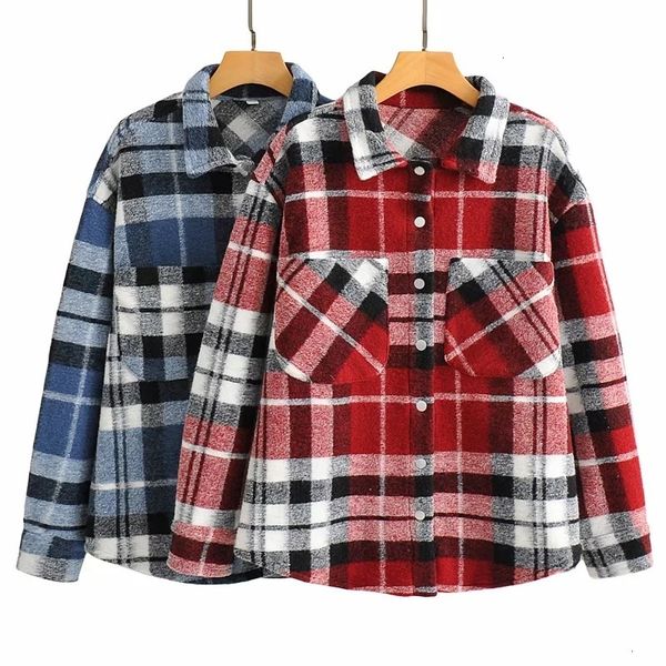 

2021 new with thick cloth plaid female winter in europe and the loose coat lapel long sleeve shirt gd1d, White