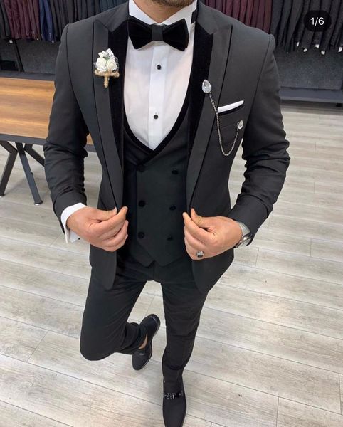 Yeni Groomsmen Tepe Yaka Damat Smokin Koyu Gri Erkekler Düğün Takım Elbise / Balo / Balo / Akşam Yemeği En Iyi Adam Blazer (Ceket + Pantolon + Kravat + Yelek) W972