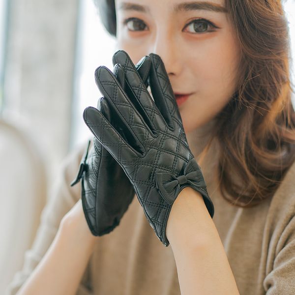 

vipmvpautumn and winter 2020 driving lambskin gloves ladies fashion touch screen locomotive thin leather personalized literary short, Blue;gray