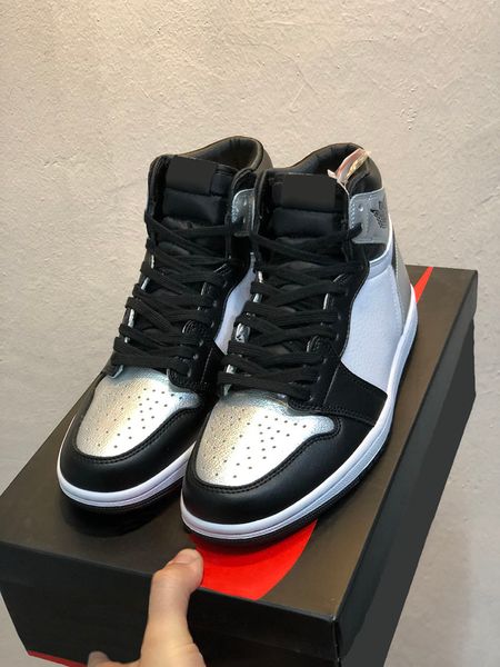 

1 high og wmns silver toe white black men women athletic outdoor shoes jumpman 1s metallic silver mens ladies sports sneaker, White;red