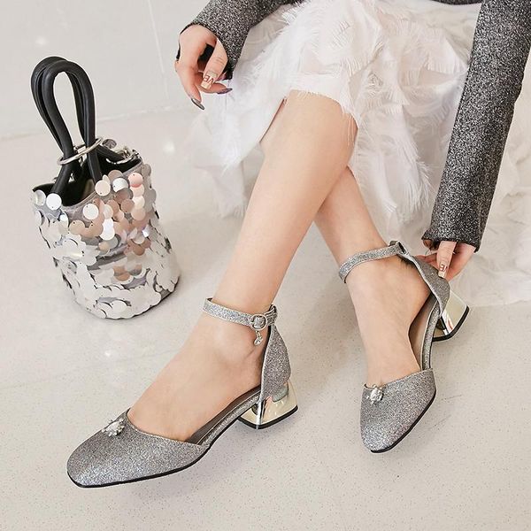 

2021 european and american buckle medium heel dress host model show princess shoes silver sandals, Black