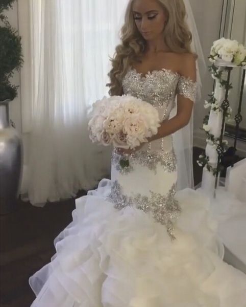 

2021 new luxurious saudi arabia bridal gowns sweetheart appliques crystal beading tiered mermaid wedding es arabic robe de mariage hl4z, White