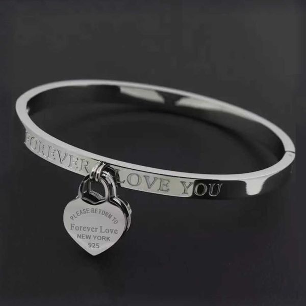 

classic stainless steel love heart bracelets for women party gift fashion chain charm bracelets & bangles jewelry wholesale q0719, Black