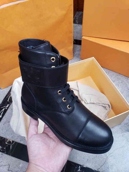 

boots 2022 designer boots fashion autumn low-heeled women's ankle cow patent leather beige black bling crystal square head zipper offic