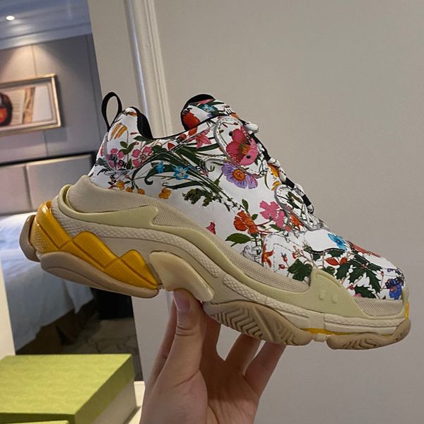 

2022 new fashion flower design shoes womens flats track sneakers mens designer lace up thick sole ladies tennis runner shoes round toe wedge, Black