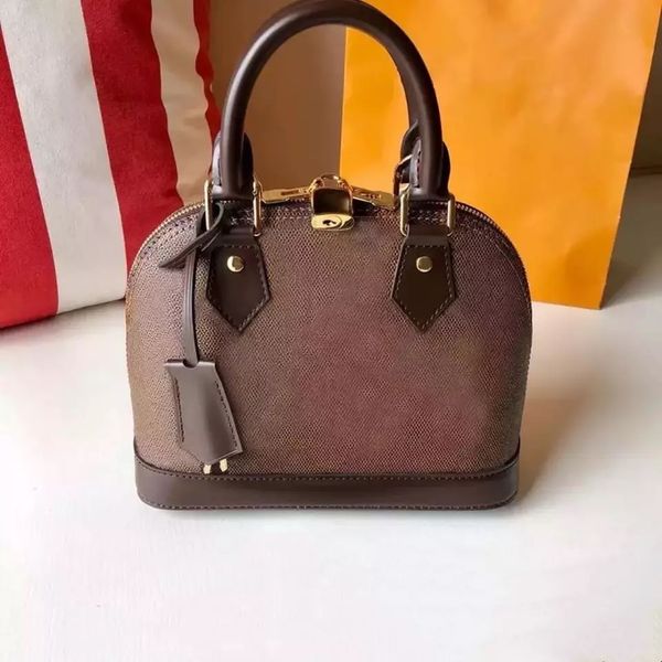 

design hand 2021 european and american latest fashion shell real leather women's shoulder bag delivery