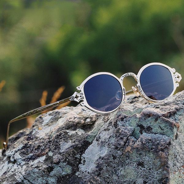 

sunglasses cateye street shoot man women retro steampunk glasses gothic oval metal frame carved gafas sol mujer, White;black