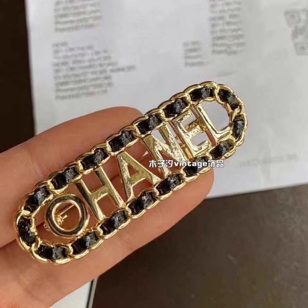 

xiangjia jewelry temperament letter brooch cartoon gift hat accessories lovers' anniversary badge fragrance, Gray