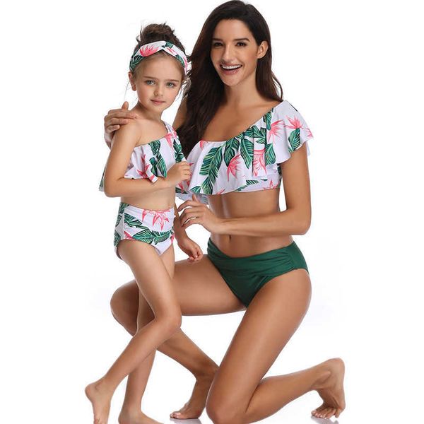 Costumi da bagno per bambini tropicali Mamma e figlia Lascia Ruffles Off Spalla Costume da bagno Bikini Set Abbigliamento da bagno per bambini per le vacanze 210529