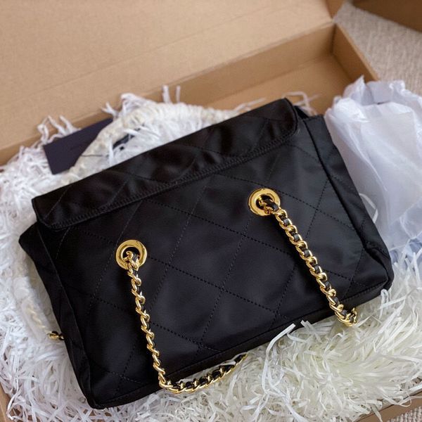 

parachute bag new in nqu