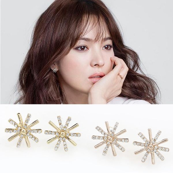 

tv series zircon snowflake earrings, Golden