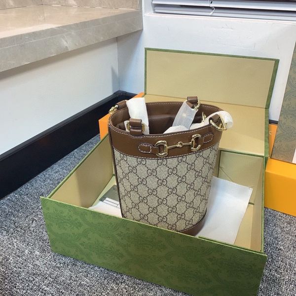 

2021 new drawstring design bucket hand crossbody bag horseshoe buckle retro women's printed leisure bag ysj