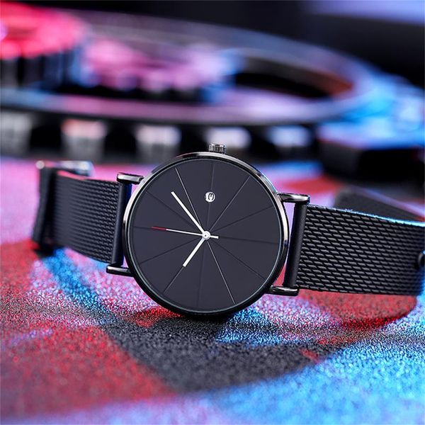 

wristwatches 2021 simple dial quartz watches fashion minimalist stainless steel mesh belt glass analog with calendar, Slivery;brown