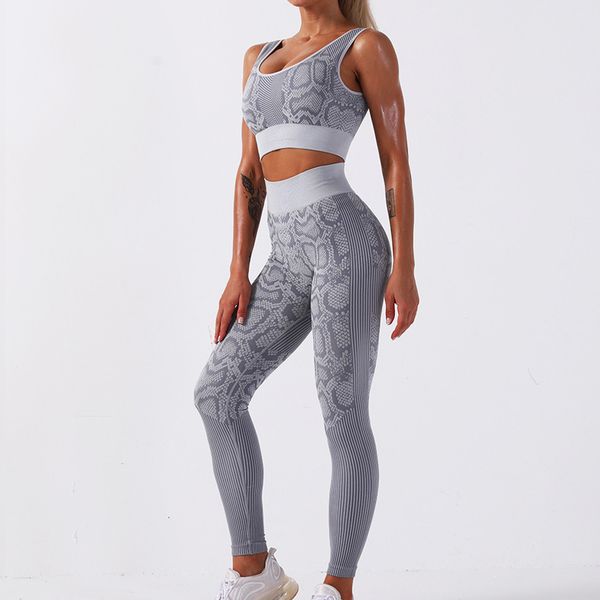 

plus size seamless workout 2 piece set women yoga set breathable quick dry padded sport bra fitness legging tracksuit sport wear, White;red