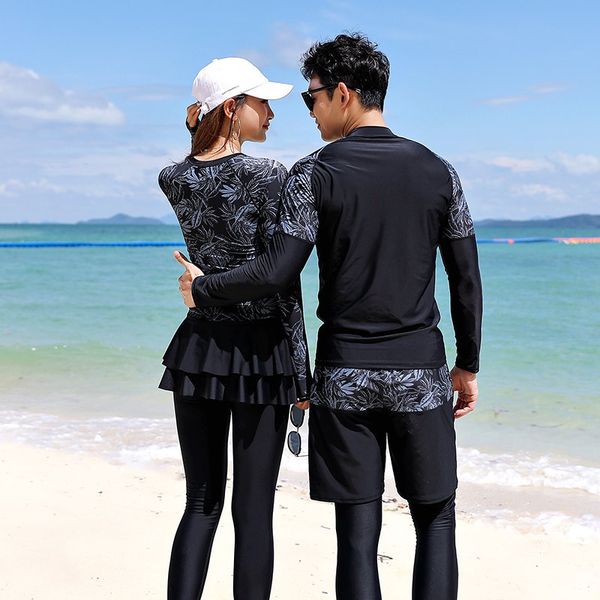 

diving couple two long sleeve sunscreen beach men's and women's swimsuits, White;black