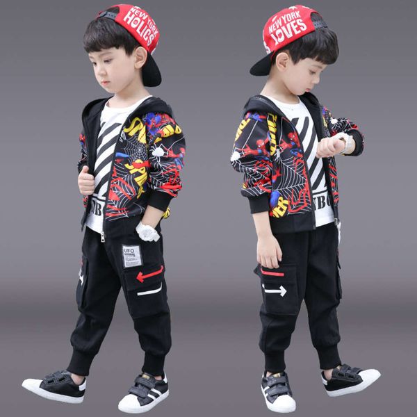 

and new autumn boys' 2021 korean spring chinese children's hooded cartoon three piece suit fashionable foreign style, White