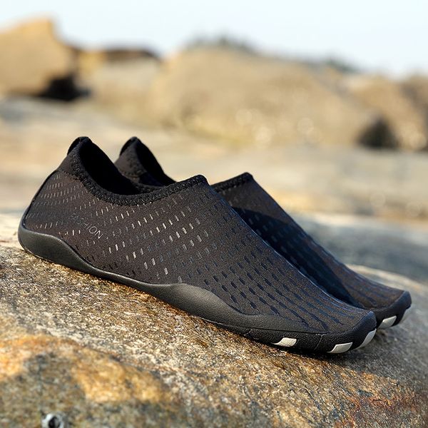 

beach water shoes quick-drying swimming shoes seaside slippers surf upstream light sports water shoes sneakers water, Black