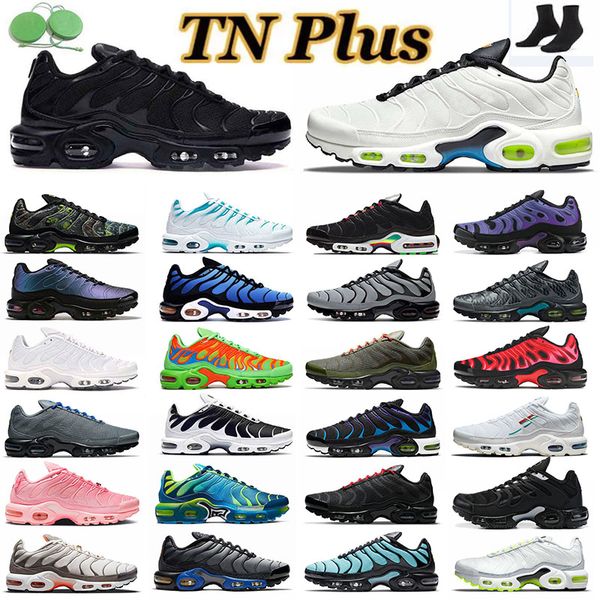 

tn plus running shoes for mens womens trainers reflective oreo triple white black corduroy hyper blue designer sneakers men women trainers t