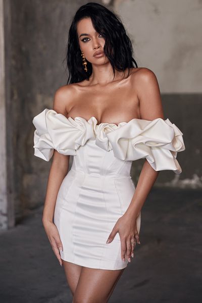 

2021 new ruffle one shoulder strapless open back r6l0, Black;gray