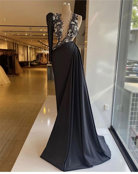 Schwarze Meerjungfrau-Abschlussballkleider, 3D-Foral, applizierte Perlen, geraffter Satin, arabisches Abendkleid, sexy, durchsichtiger Ausschnitt, Damen-Roben, individuelles formelles Partykleid