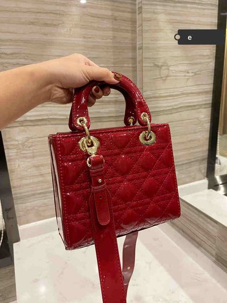 

women handbags 2021 autumn new fashion ladies shoulder bags solid patent leather classic tote-bags evening-bags crossbody-bags size:20*18cm