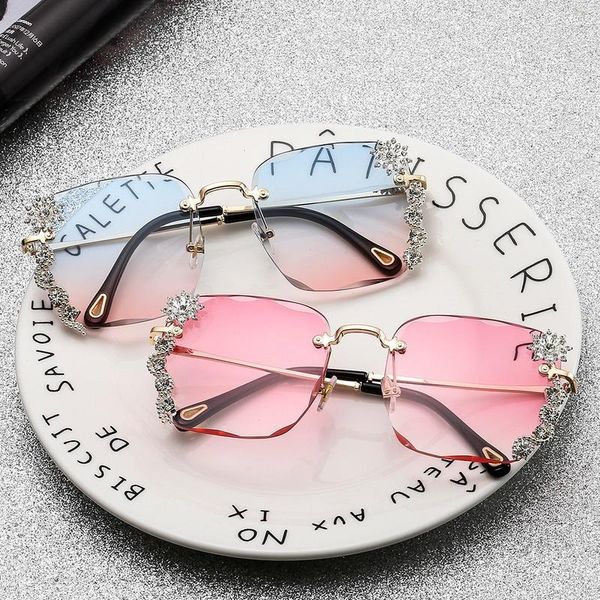 

sunglasses fashion rimless women 2021 luxury rhinestone sun glasses vintage shades for female holiday eyeglasses eyewear, White;black