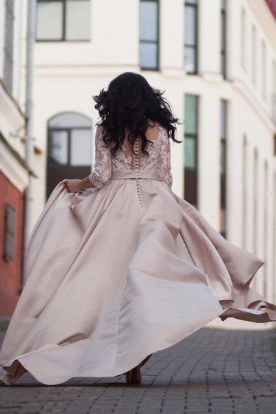 

new beautiful 2021 champagne v-neck illusion long sleeve a-line satin plus size wedding with lace appliques bridal gowns o6jy, White