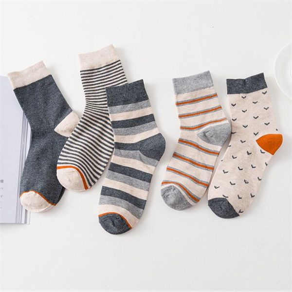 

1 pair of herfst and winter mid-buis stripped high stretch men breathing cat casual socks, Black