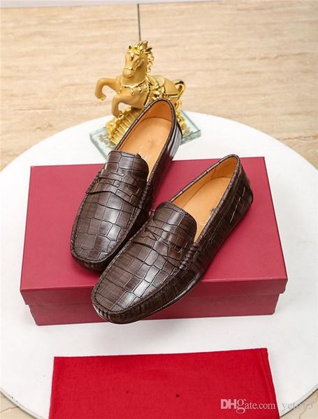 

77 fashion luxury half shoes for men half loafers slippers leather loafer mens slides breathable mules for man outdoor indoor lightweight 22, Black