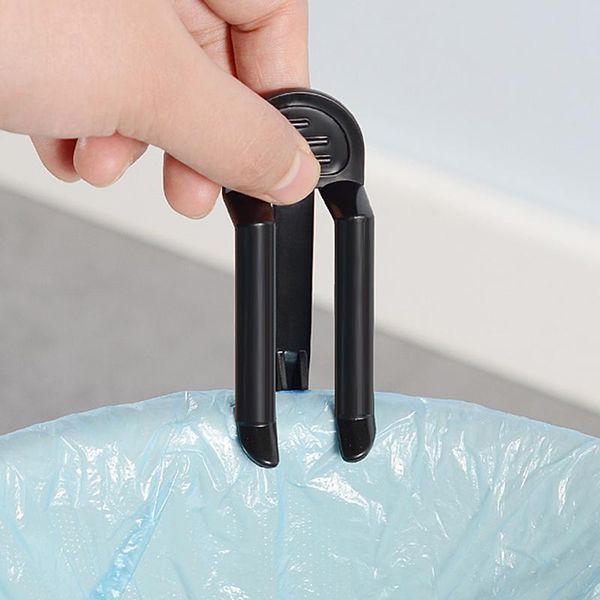 

4 pieces/set of garbage bag fixing clip black non slip bucket side clip retainer practical kitchen storage bag household tool