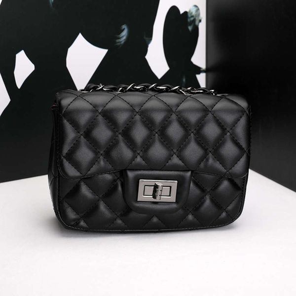 

fashion xiaoxiangfeng women's 2021 spring and summer trend new lingge chain single shoulder messenger versatile bag