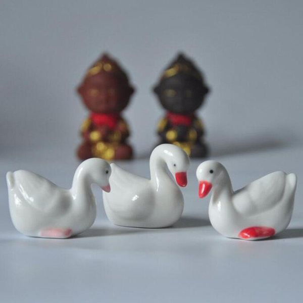 

3pcs/set swan chopstick holder chopstick rest for dining table accessories supplies creative animal ceramic crafts