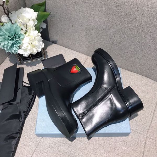 

bare boots famous brand women's shoes end lulu autumn winter new leather round head martin british versatile triangle label black thick