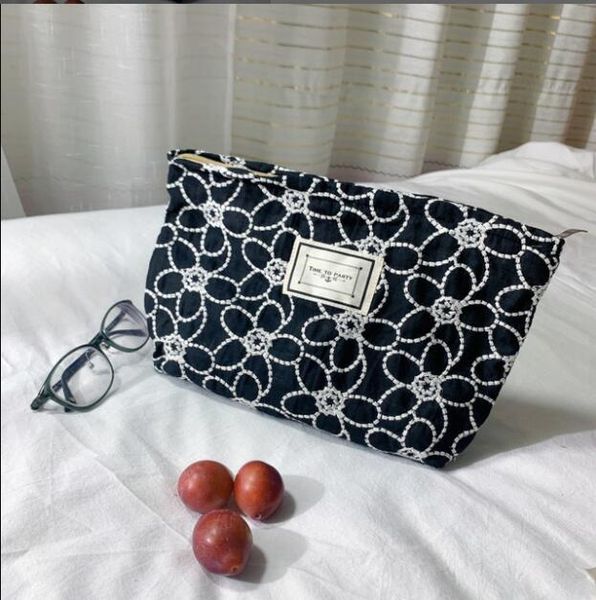 

cosmetic bags women canvas floral embroidery large capacity clutch makeup bag