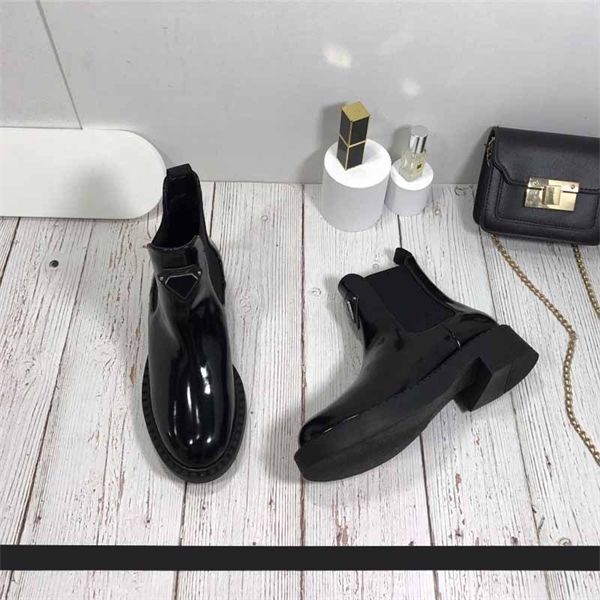 

70% off triangle boots women's autumn and winter new thick heel round head elastic sleeve versatile short outlets, Black