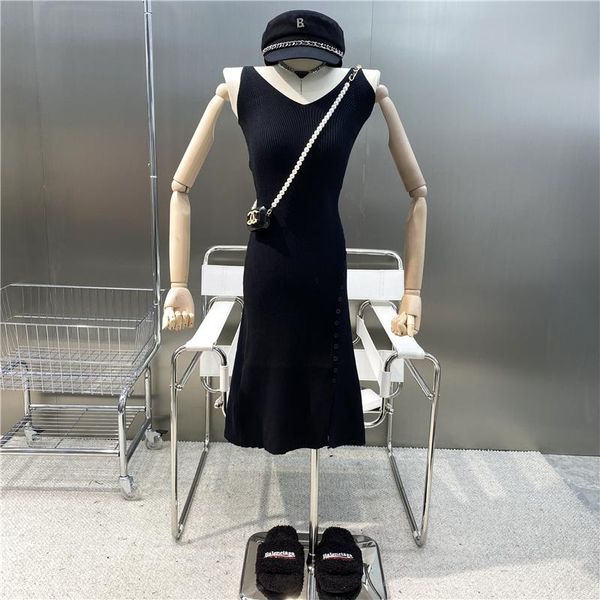 

casual dresses brand original design 2021 side slit button suspender dress v-neck pit stripe tight and thin buttock knit vest, Black;gray