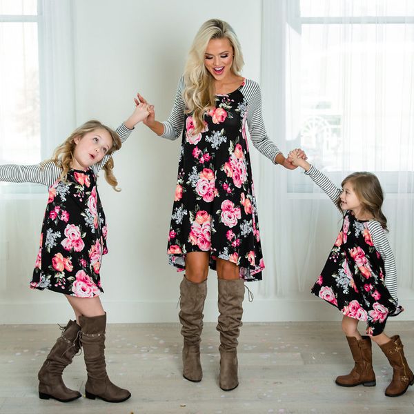 

2-8t mother and daughter dress floral matching mom girls family clothes outfits beach dress elegant princess pageant vestidos, White
