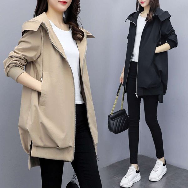 

2020 spring and autumn new korean leisure temperament khaki hooded windbreaker women's medium length loose black jacket