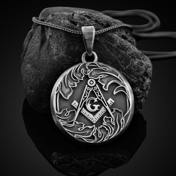 

ag designer necklace selling masonic round pendant men's sweater chain accessories 2021 womens mens luxury, Silver