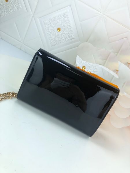 

2021 luxurys designers bags messenger bag men women totes fashion vintage printing letter shoulder classic crossbody 94336-7